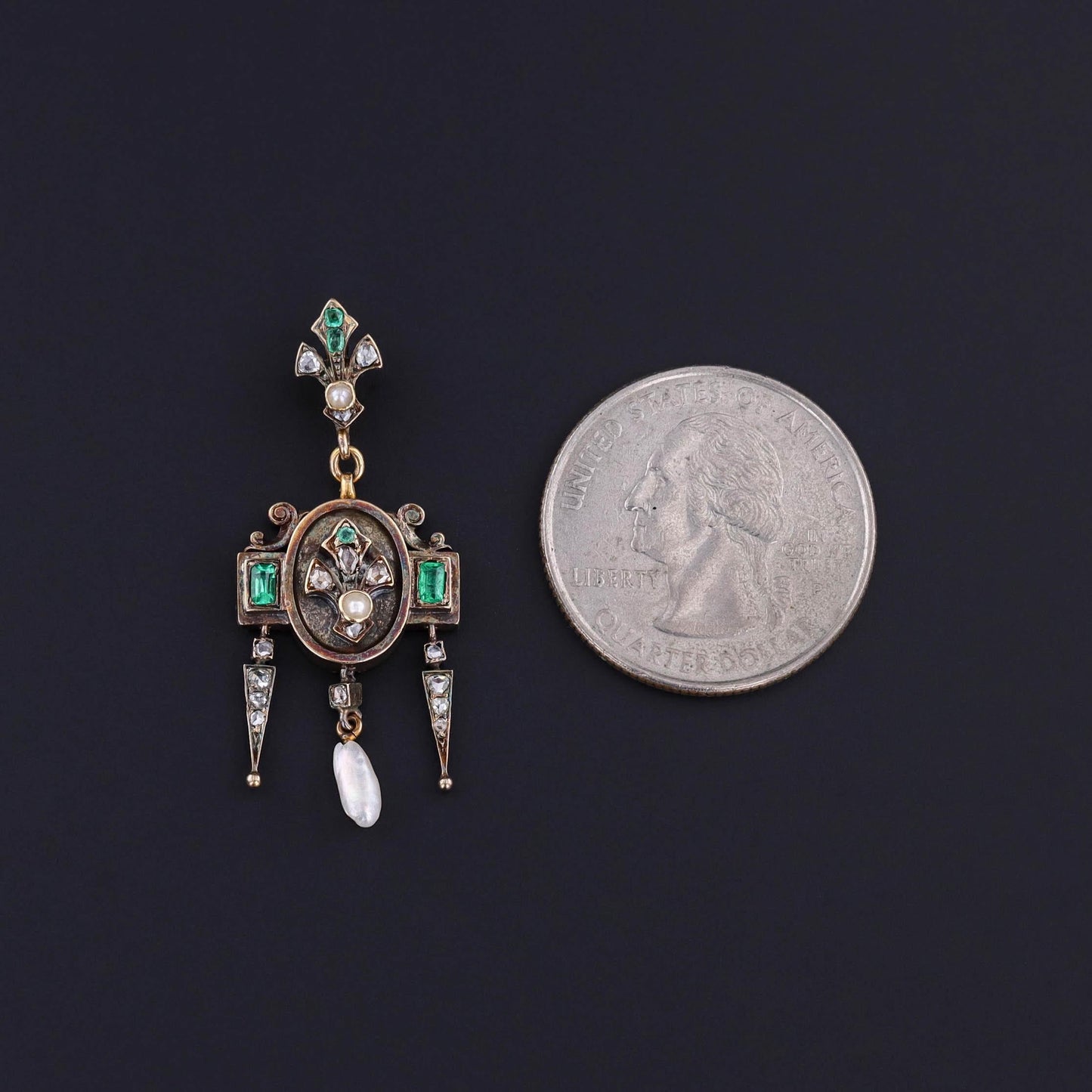 Antique Emerald Diamond and Pearl Pendant of 18k Gold